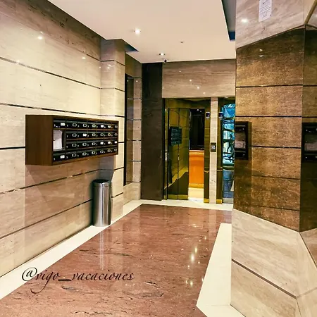 M Valladares18 By Vigovacaciones * ヴィーゴ